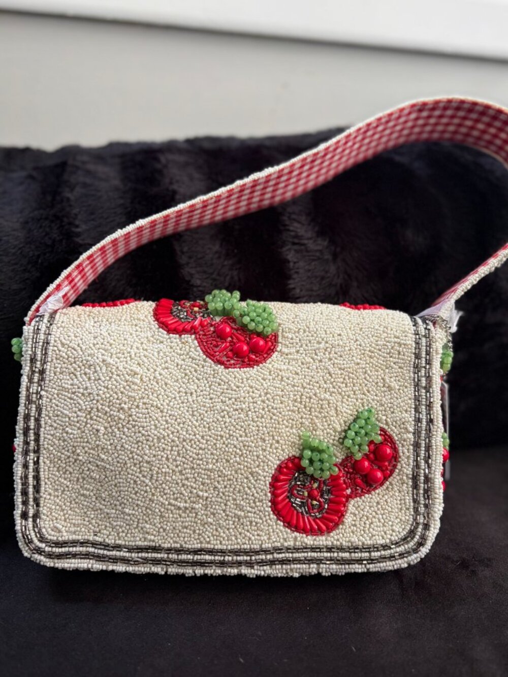 NWT Viral Beaded Gingham Tomato Pomegranate Bag Handmade in India - Picture 4 of 6